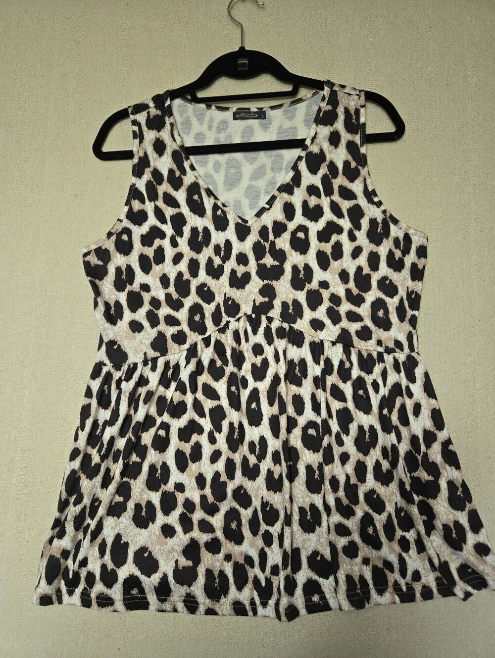 Womens Leopard Print Sleeveless Top V Neck